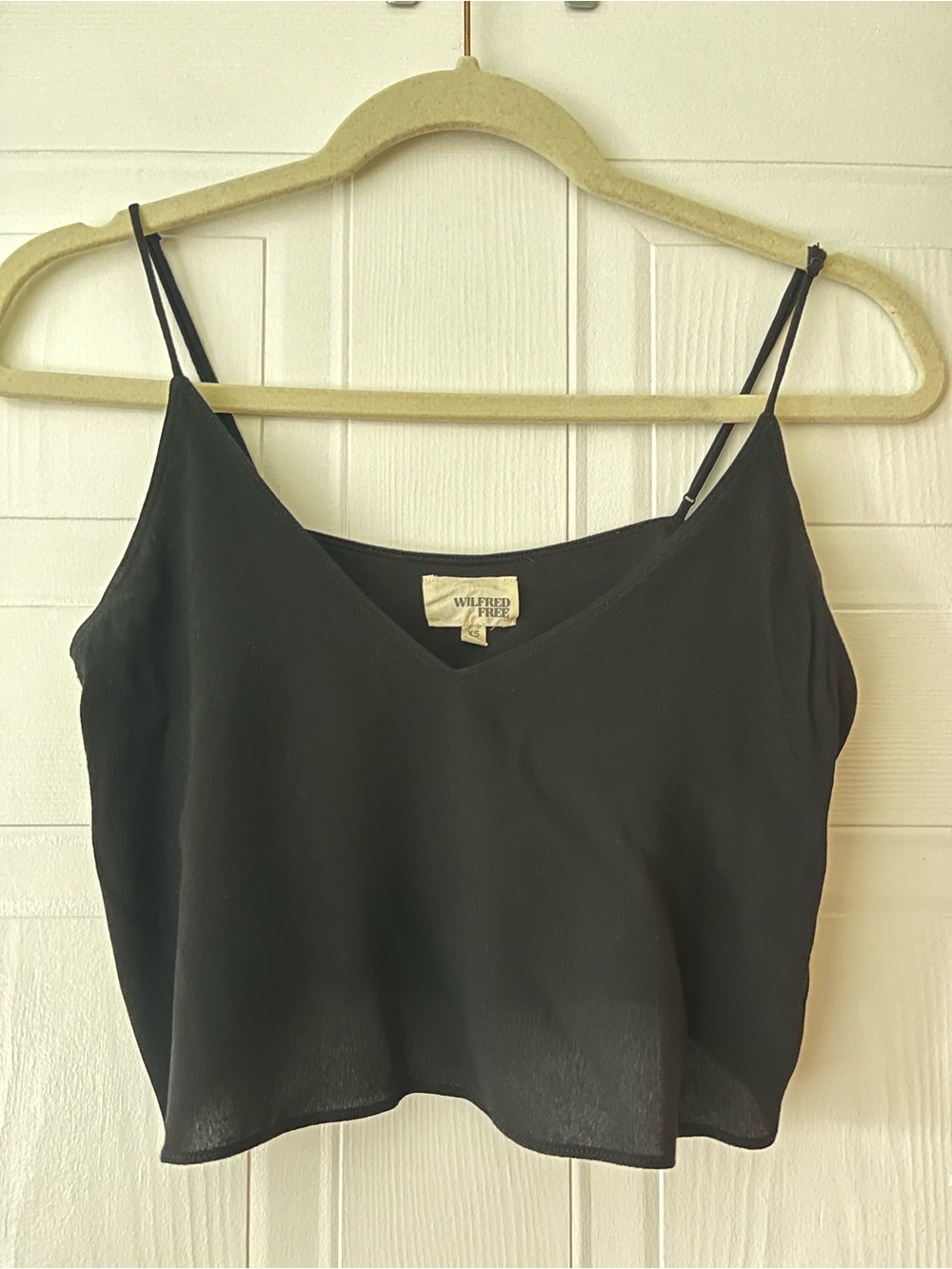 Aritizia Wilfred Free Black Cropped Cami